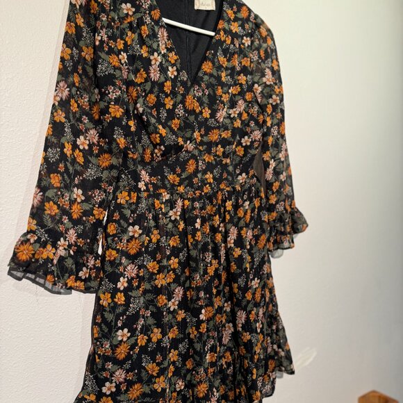Muted floral print Black 3/4 sleeve dress Perfect for fall! - Picture 8 of 9
